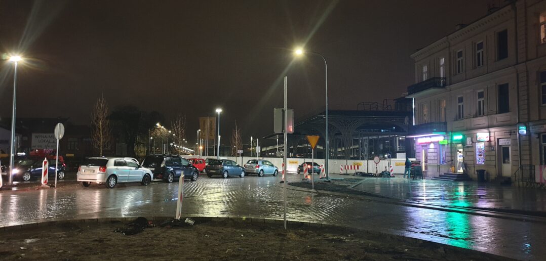 Droższy dworzec autobusowy.